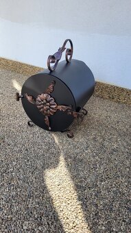 Udiareň,kovové ohnisko,dymbox.