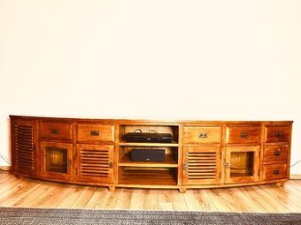 predám veľkú komodu z teakovoho dreva