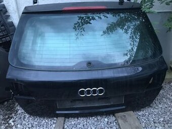 Zadný kufor Audi A3 8P sportback čierna met.