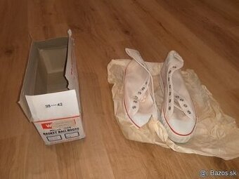 Staré tenisky - čiňany