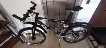Cube odpružený horský, trekingový bicykel
