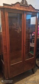 Starožitná skrinka