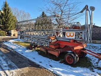 Stavebný žeriav Benedini18