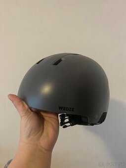 Vystroj na lyžovanie