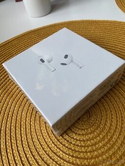 Apple AirPods 3rd generácie