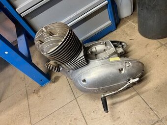 Predam motor na Jawa 250 typ 353 rok 1958