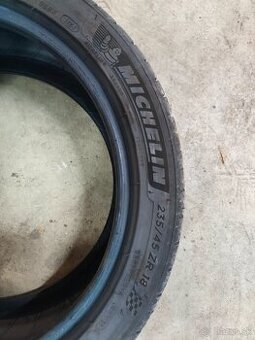 predam pneumatiky 235/45ZR18