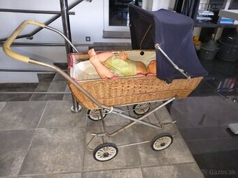Retro prútený kočík pre bábiky