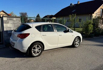 Opel Astra 1.4 74kw 173xxx km s tažným