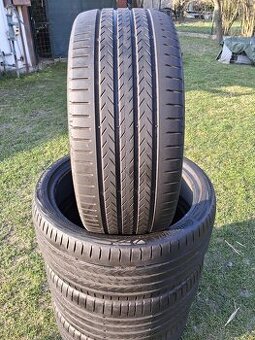 Dvojrozmer 285/30 r21 a 255/35 r21 letne pneumatiky