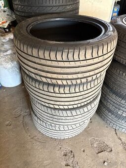 225/45 r17