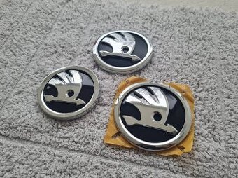 ŠKODA chromové emblémy / znaky / logo / rovný