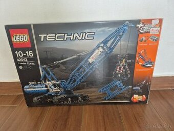42042 Crawler Crane - 1