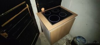 Skrinka s indukcnou platnou