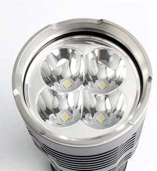 SILNE SVETLO 5000LUMENOV