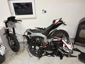 Aprilia rs4 125
