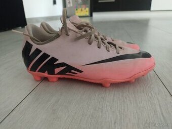 Kopačky Nike 35,5