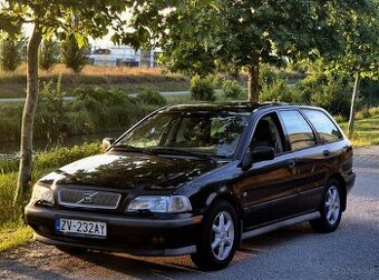 Volvo v40 SE, NOVÁ STK/EK