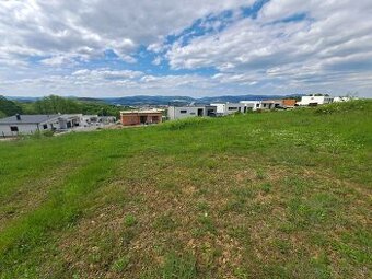 Exkluzívny - Medové lúky 822m2 s výhľadom, aj ako investičný