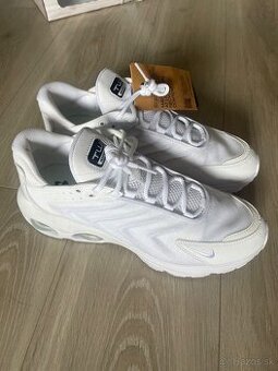 Nike tenisky