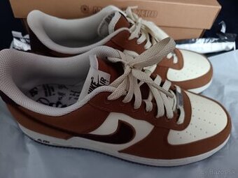 NIKE AIR FORCE 1 '07 LV8