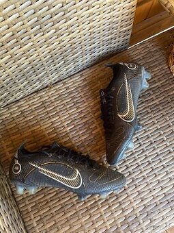 Nike Mercurial Vapor 14