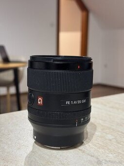 Sony FE 35mm f/1.4 GM