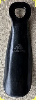 Adidas Obuvák na topánky za 2EUR