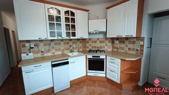 4 izbový byt s dvomi balkónmi Topoľčany