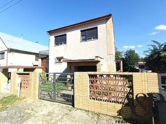 NA PREDAJ 5 IZB. RODINNÝ DOM S GARÁŽOU, POZEMOK 2969M2, SENI