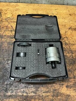 Pripravok k oprave spojky s-tonic