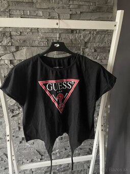 Guess kratase v.S Guess tričko v.M kus 8 eur