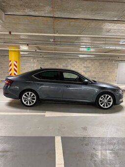 skoda superb sedan