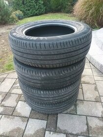 Letné pneu 215/65/R17 99V zn. Michelin