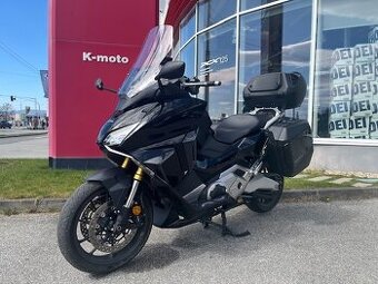 Honda Forza 750