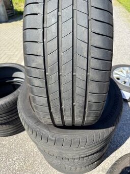 255/45R18 Bridgestone