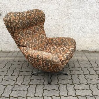 Velke Retro otocne kreslo UP Zavody Ušiak 1970 roky