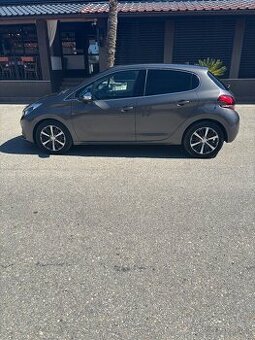 Predám Peugeot 208 1.6 hdi 73kw