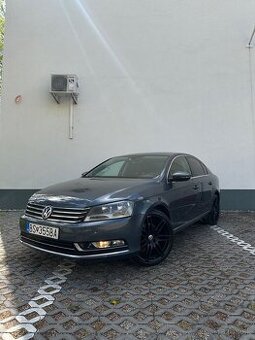Volkswagen Passat B7 2.0TDI DSG sedan