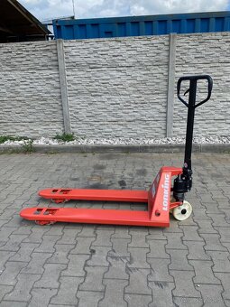 Paletový vozík 2500 kg