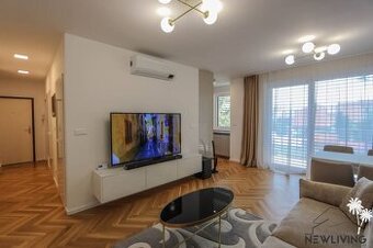 Prenájom nového 3iz. bytu so záhradou a bazénom v centre Pie
