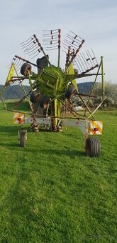 Predam zhrňovač hrabačku sena.Claas liner 1550 twin rotor.