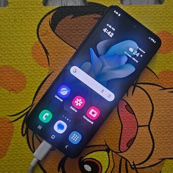 Samsung galaxy z flip 4..blbne displej