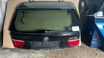 BMW X5 E70 zadna kapota Kufor