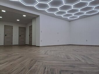 Priestor na prenájom v centre VK