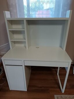 Detský písací stôl Micke IKEA