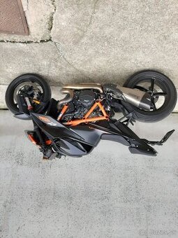 Predám KTM1290 superduke