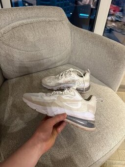 Nike Air Max 270 React - veľkosť 39