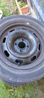 Disky a Puklice  Peugeot R15