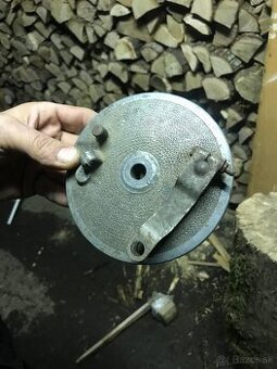 Brzdové štíty na jawu